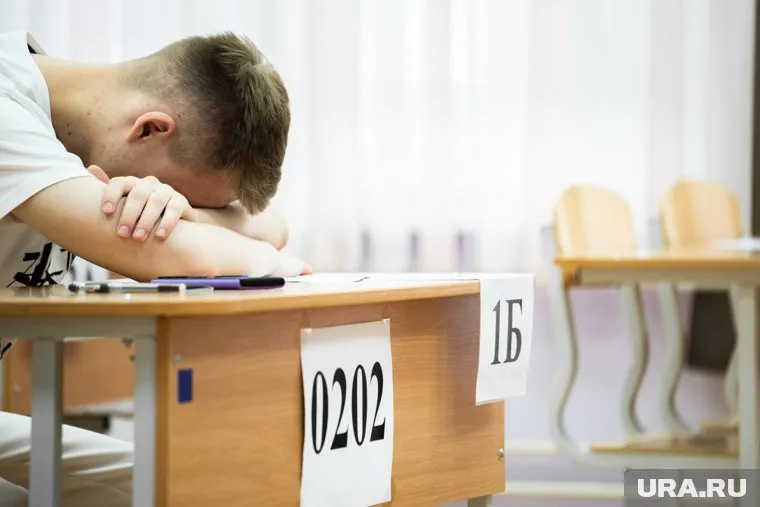Необходимый для поступления проходной балл ЕГЭ снизился впервые за 10 лет