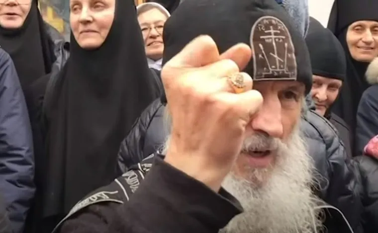 Спецназ судебных приставов (ФССП) в Среднеуральском женском монастыре отца Сергия