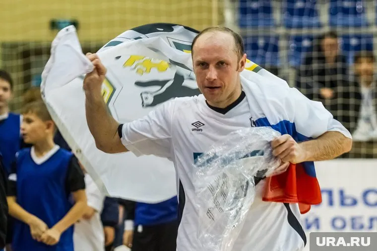 Тренер по мини-футболу Денис Абышев выбыл из партсписка ЕР в гордуму