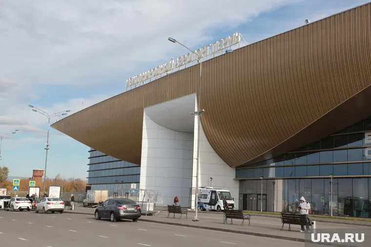 Из Перми в Москву вылетел самолет