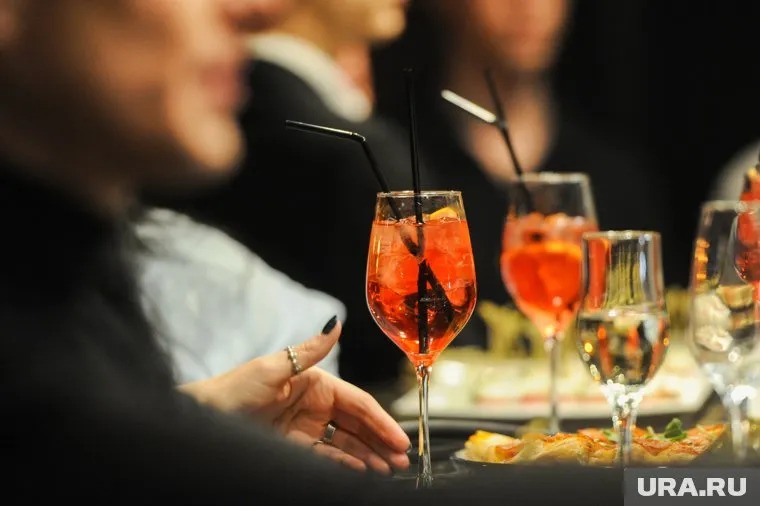 Челябинцам предлагают бесплатный коктейль за свидетельство о разводе