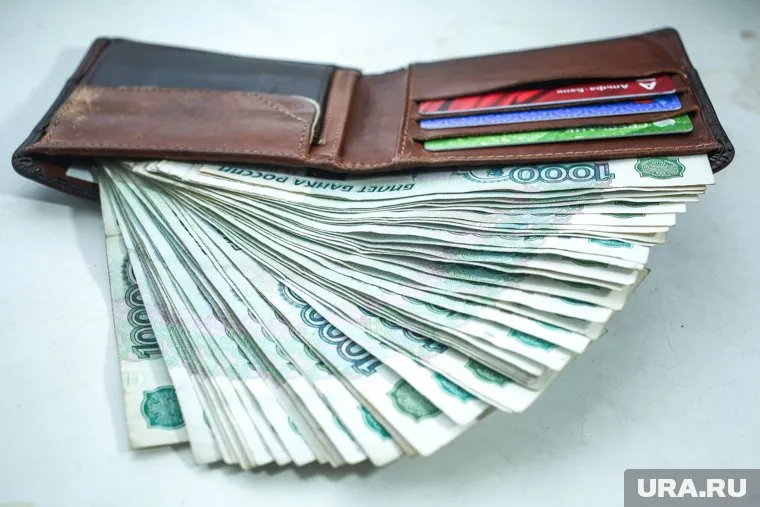 Больше 150 тысяч рублей в Челябинке зарабатывают менеджеры по продажам и замдиректора по имущественным вопросам