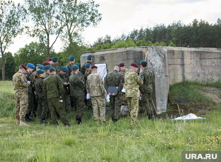 Обучением украинских бойцов занимаются инструкторы из США, Канады и Польши