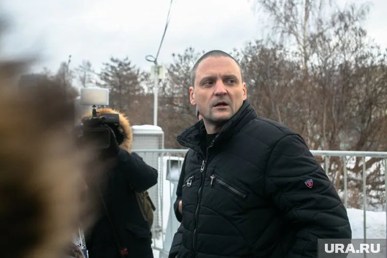 Удальцов написал, что к нему в дверь ломится полиция