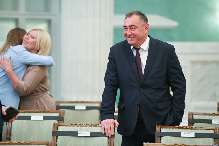 Вручение мандатов депутатам ЕГД восьмого созыва в доме Севастьянова. Екатеринбург