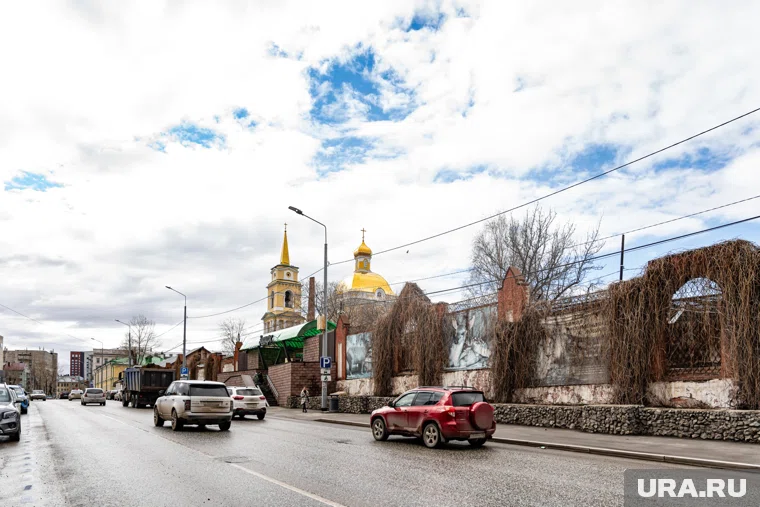 Старинная конюшня находится на территории старого зоопарка