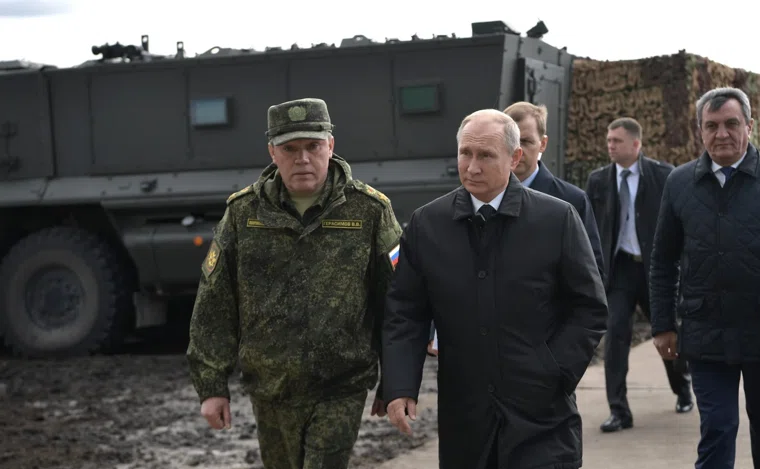 Герасимов доложил Путину об освобождении Ямполя в ДНР