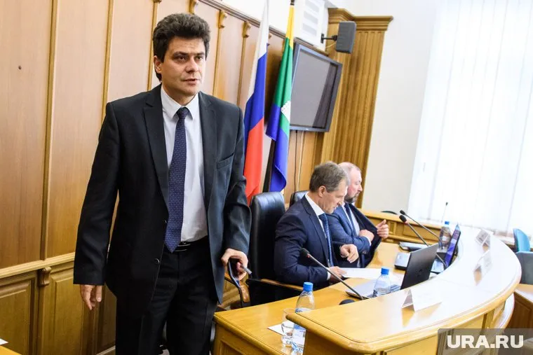 По итогам отчета депутаты выставят Александру Высокинскому оценку