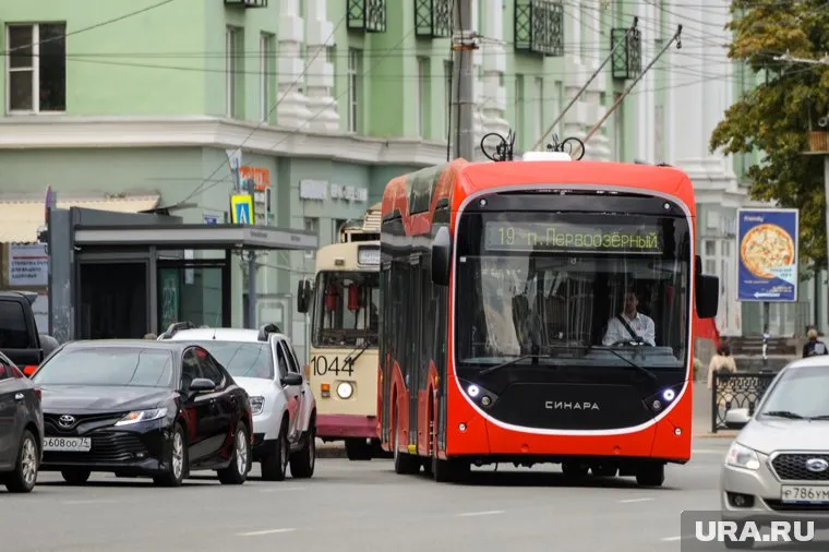 Водитель троллейбуса в Челябинске не справился с управлением (архивное фото)
