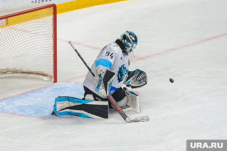 В ворота минского "Динамо" влетело пять шайб