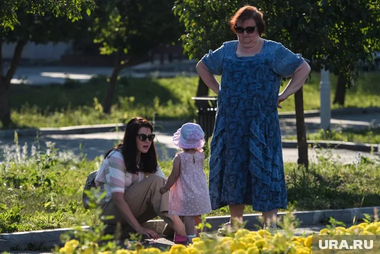 Пособия смогут получить родители детей, которым с апреля по сентябрь исполнилось 3 года