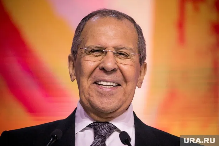 Запад ведет войну против России, считает Сергей Лавров