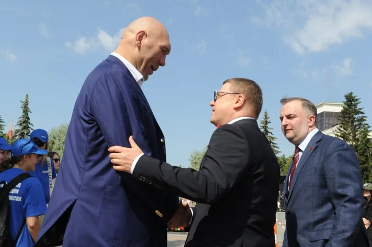 Передача знамен. Челябинск