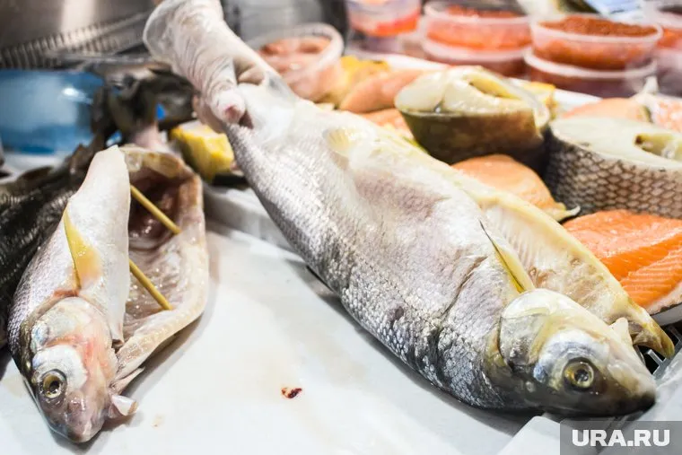 Три из пяти купленных рыб оказались червивыми