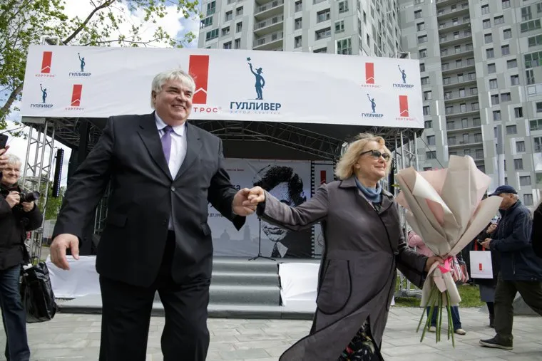 Торжественное открытие памятника актеру Георгию Буркову. Пермь , зуев николай, талызина валентина