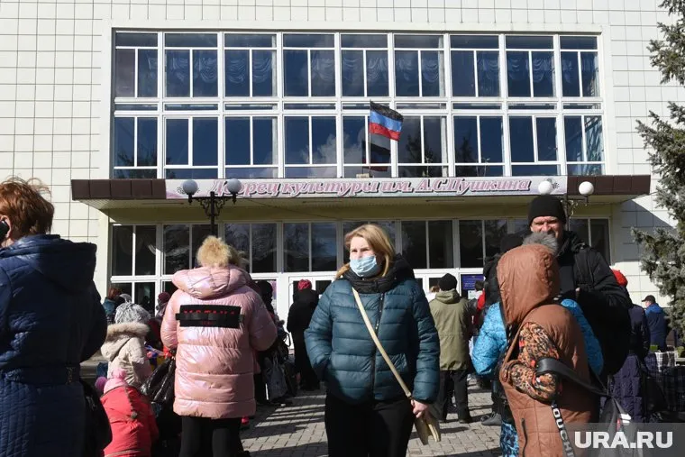 78% опрошенных россиян поддержали решение о прибытии беженцев из Донбасса