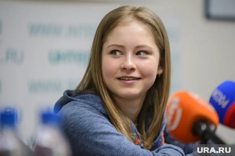 Поклонники, которые пишут фигуристке из Екатеринбурга, даже не знают русский язык