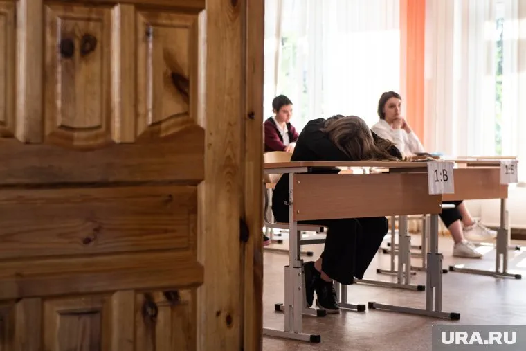 У школьников из Салехарда по 6-7 уроков и внеурочные занятия