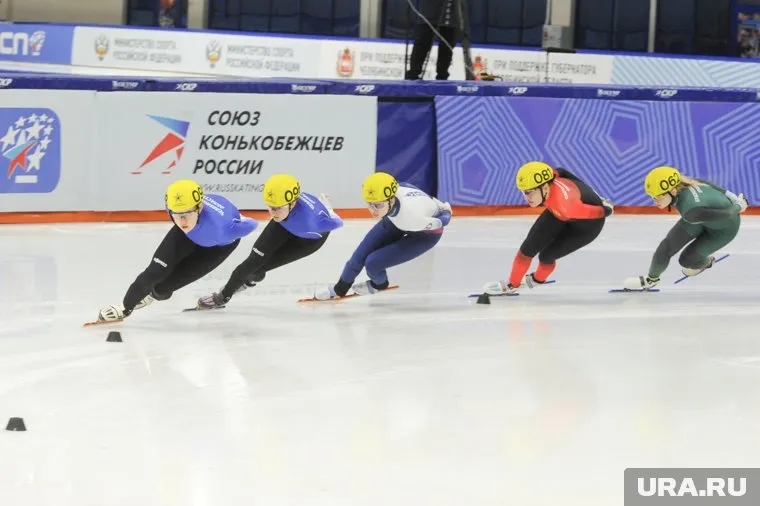 Командная гонка принесла третье место челябинским конькобежкам