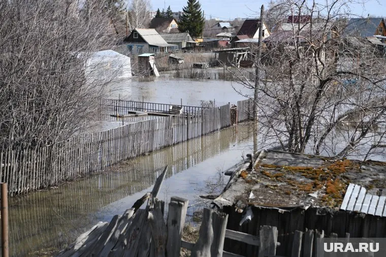 Уровень воды в СНТ и микрорайонах Кургана продолжает увеличиваться