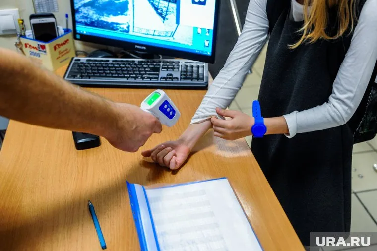 Школьники снова будут ходить в классы