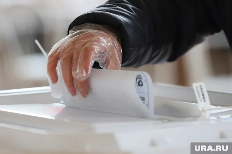 В первый день на выборах в Госдуму проголосовало менее 10% россиян, сообщила Элла Памфилова