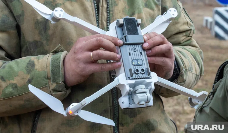 Технику на фронт отправили в канун Дня народного единства