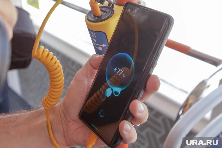 Пермякам советуют пользоваться личными зарядными устройствами