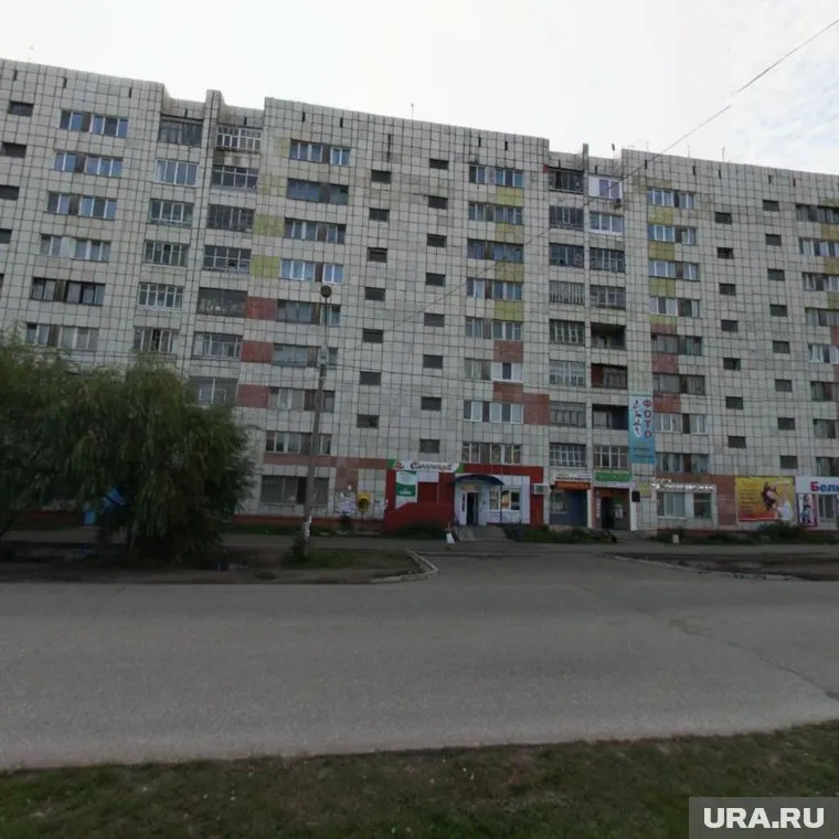 Тело 17-летней девушки было найдено рядом с многоэтажкой