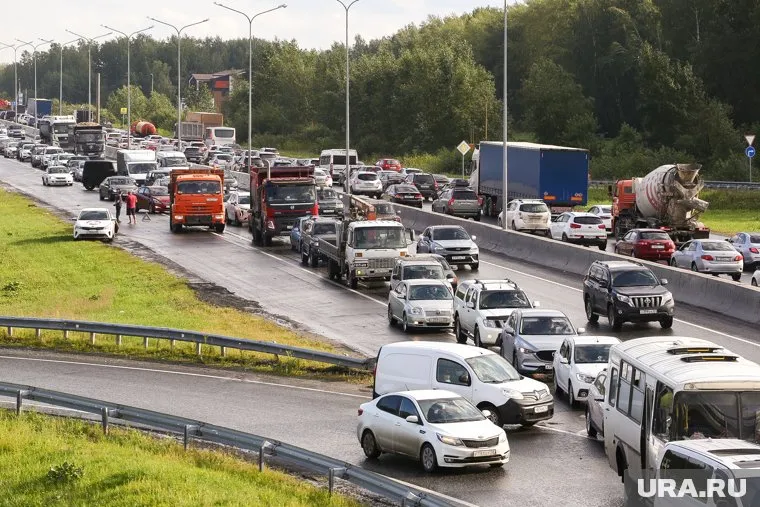 Пробка растянулась на 27 километров (фото из архива)