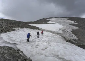 Ушедшие на поиск туристов в горы Камчатки спасатели оказались в снежном плену
