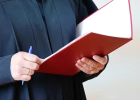 Пермячка не кормила и не одевала своих детей, за что была осуждена