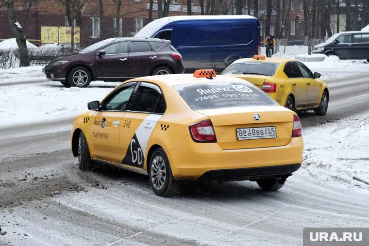 Клиенты такси пожаловались на двукратный рост цен