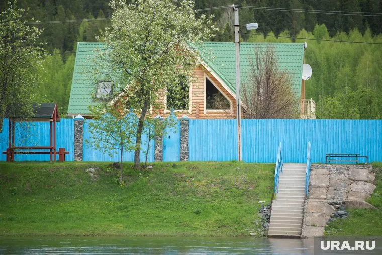 Пермяки ищут для аренды дома у водоемов, но предложений на рынке нет