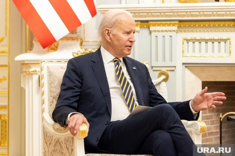 Джо Байден хочет обсудить конфликт на Украине с Си Цзиньпином