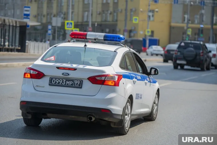Женщина переходила дорогу в неположенном месте