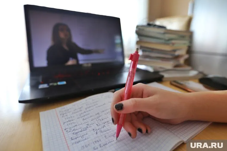 Дистанционное обучение для учащихся 6-11 классов будет продлено еще на две недели