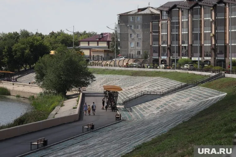 Запрет на парковку на набережной будет действовать в ночное время