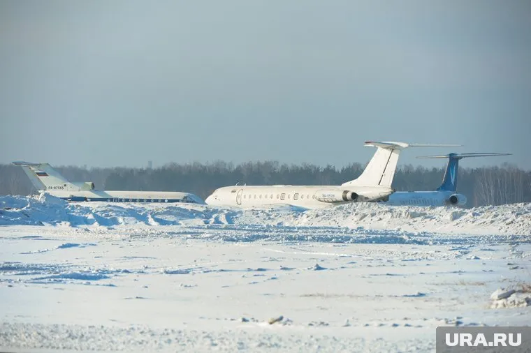 По информации уральской транспортной прокуратуры, рейсы из ЯНАО в Тюмень задержаны по метеоусловиям