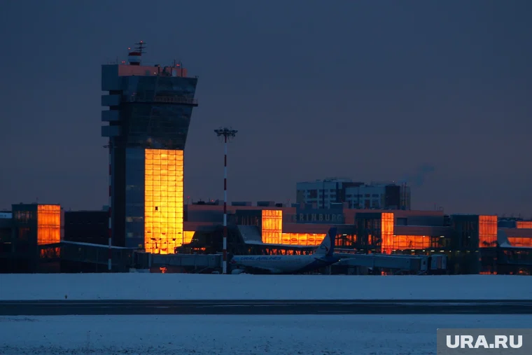 Самолеты направятся на запасные аэродромы