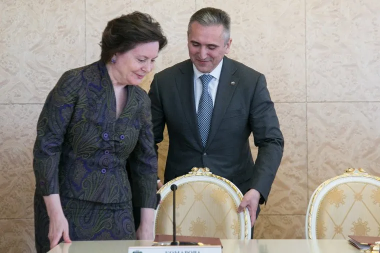 Подписание трехстороннего договора Тюменской области, ХМАО и ЯНАО. Тюмень, моор александр, комарова наталья