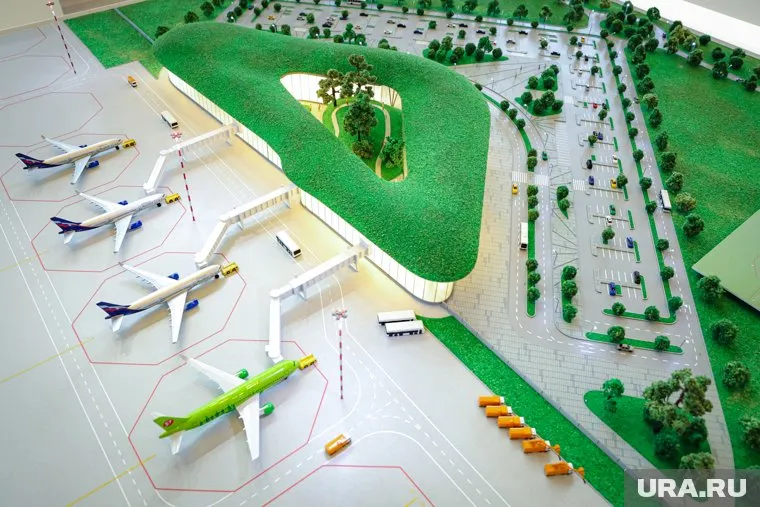 Аэропорт Внуково закрыли 