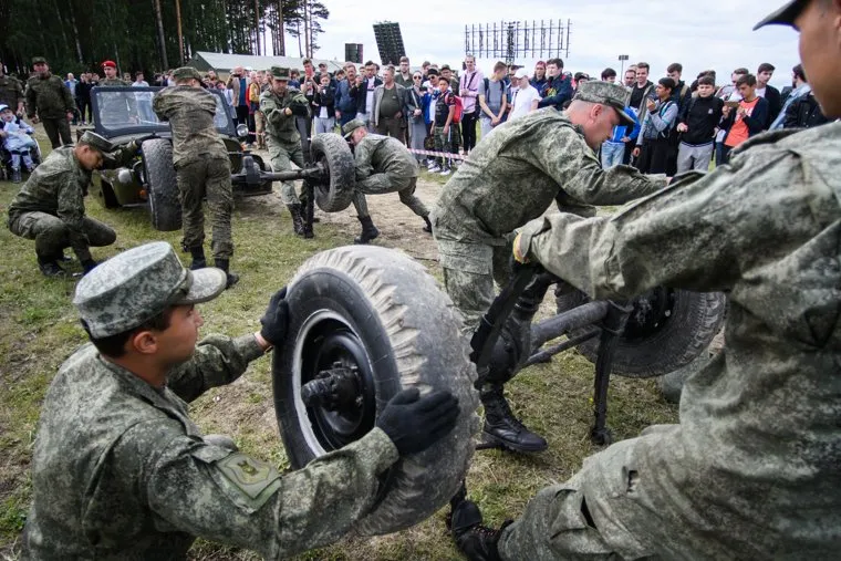 Первый день форума "Армия 2019" на Свердловском полигоне. Екатеринбург