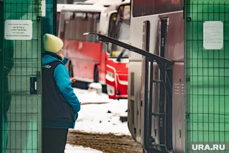 На автовокзале Перми сейчас огромные толпы людей, которые не могут уехать из-за последствий снегопада