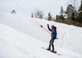 Челябинские курорты открывают горнолыжный сезон: все о ски-пассах и доступных склонах