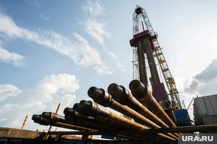 Индия стала крупнейшим покупателем российской нефти