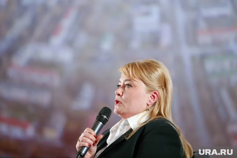 Наталья Тихонова сообщила, что группа «Корни» выступит на 90-летии Асбеста