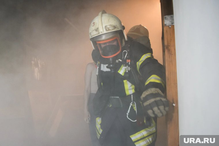 У свердловского спасателя в пожаре погибли жена и ребенок