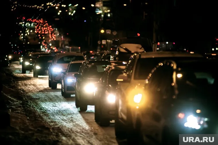 Вечером 24 ноября Екатеринбург встал в пробках