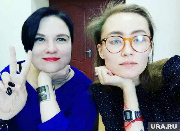 Ирина Норман (справа) страдает от тяжелой болезни